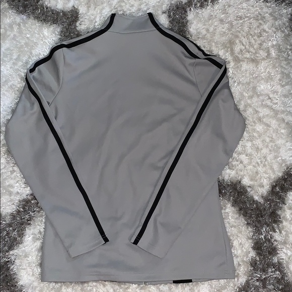 MetroStyle 2pc jogging suit. - Picture 3 of 6